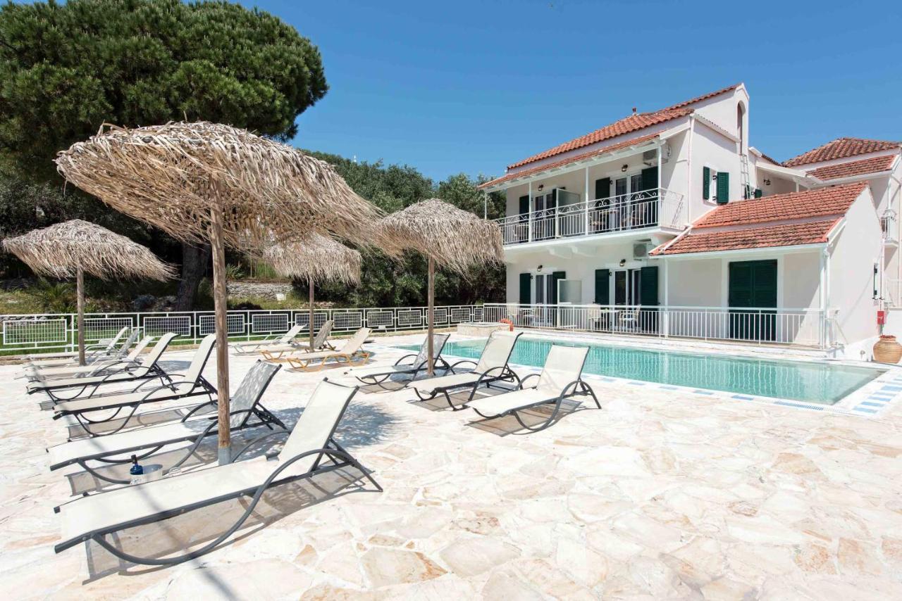 Marika Apartments Kassiopi Exterior foto