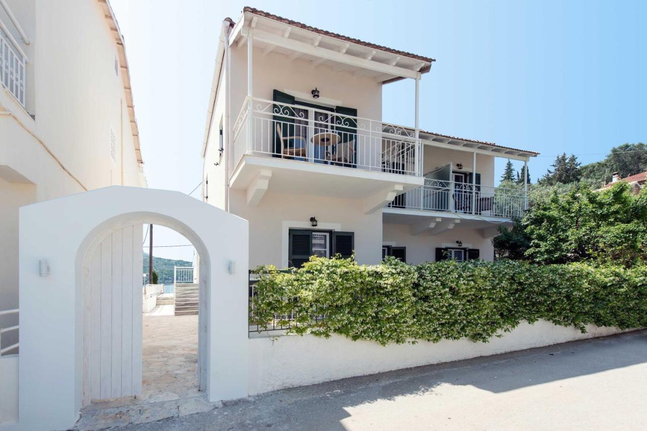 Marika Apartments Kassiopi Exterior foto