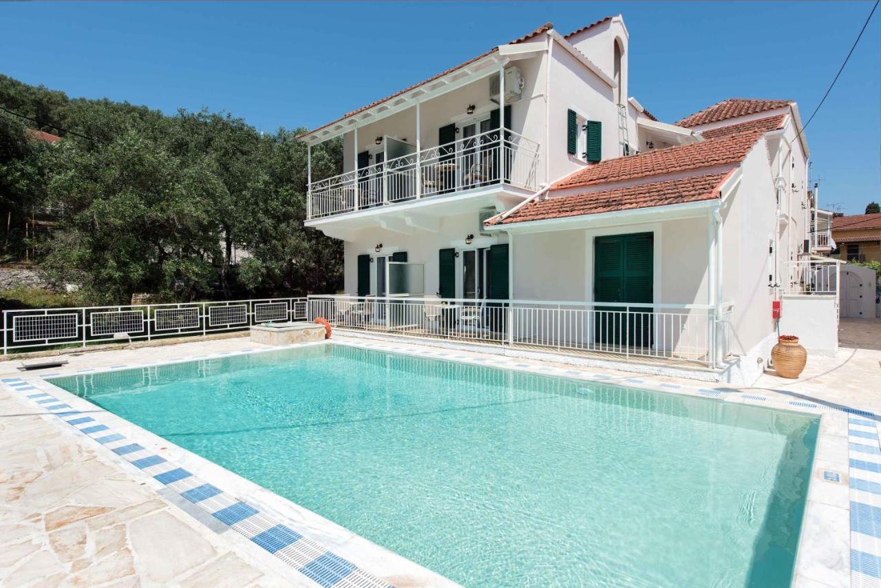 Marika Apartments Kassiopi Exterior foto